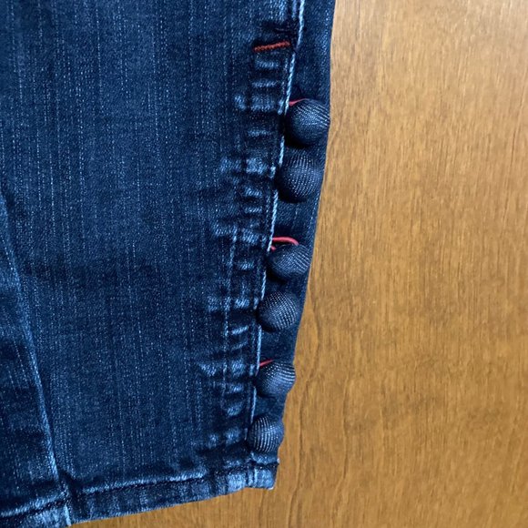WHBM Skinny Ankle Jeans with Ankle Button Detailing - Size: 0 - Picture 5 of 16